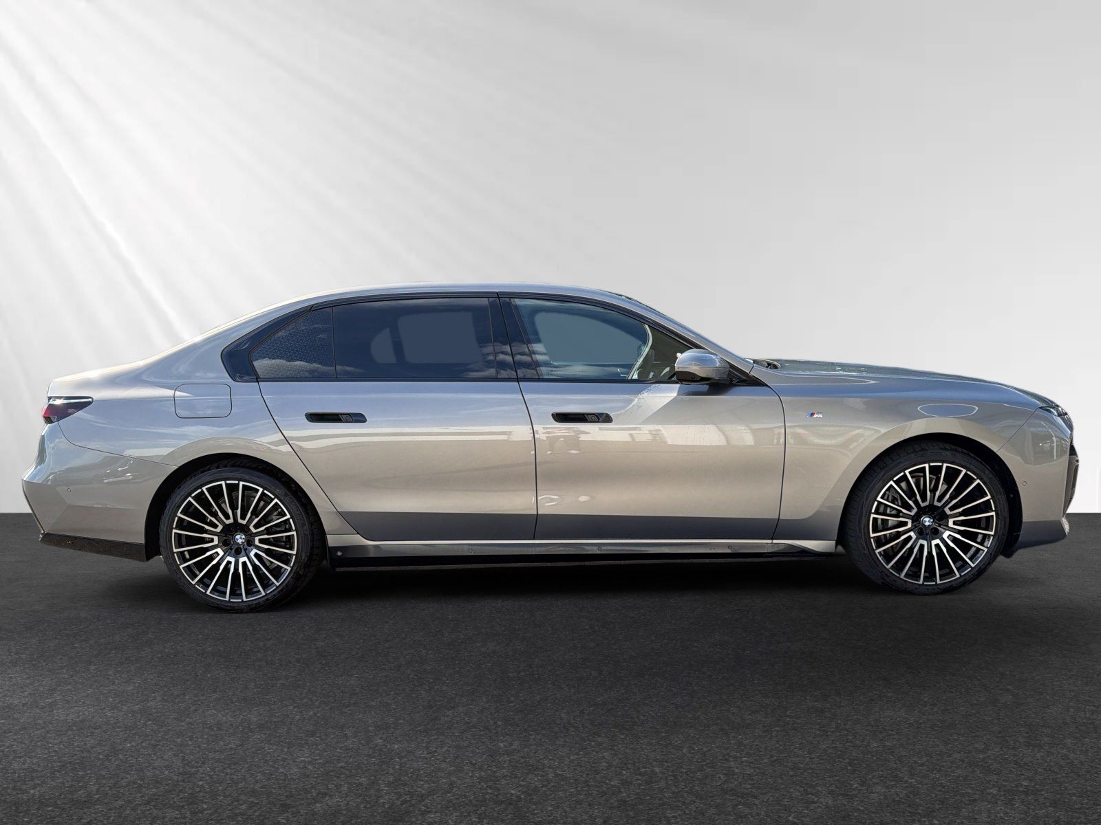 BMW 750 - Bild 2