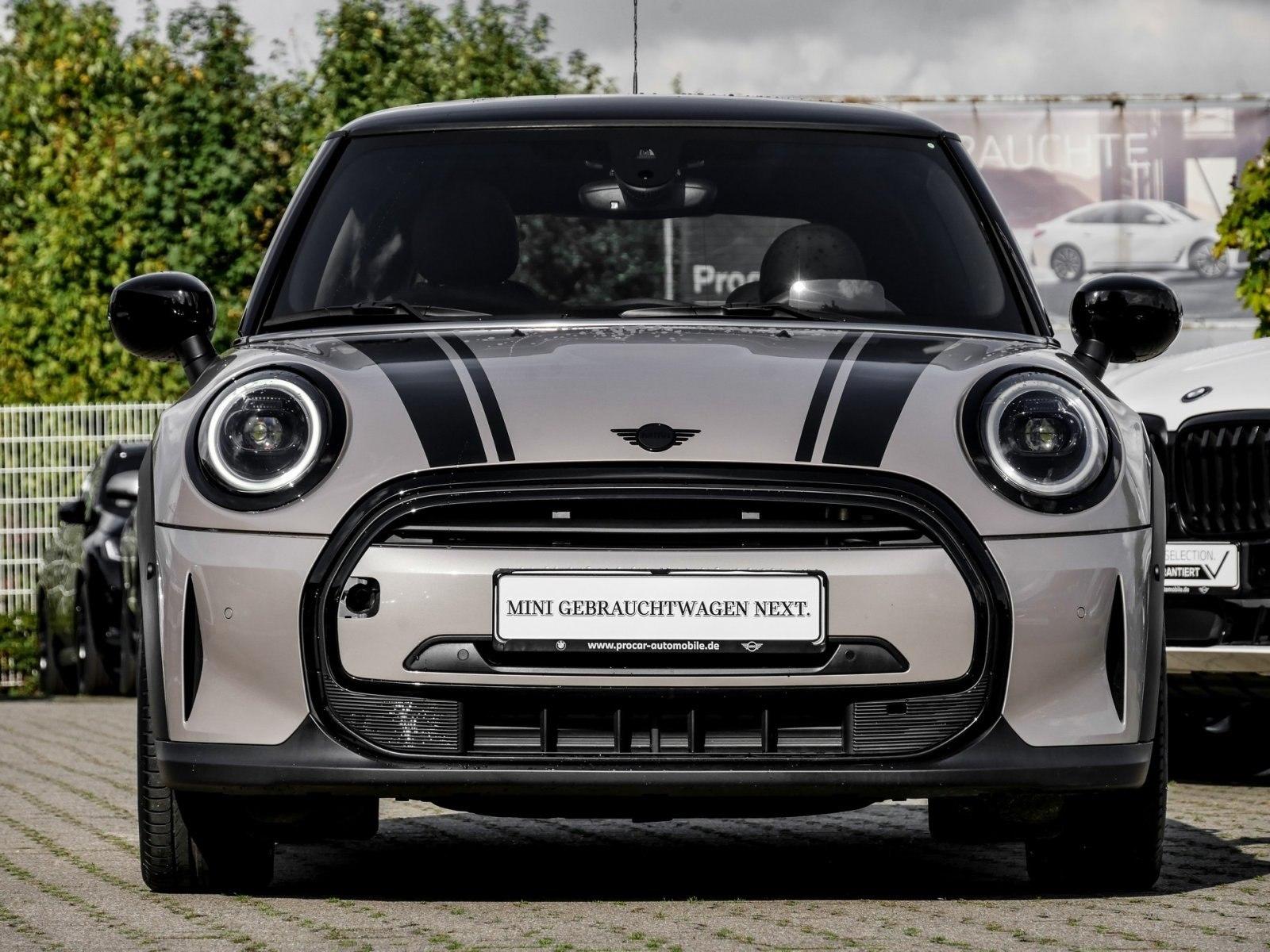 MINI Cooper YOUNIQUE TRIM Navi+Pano+LED+Sportsitze+KZ