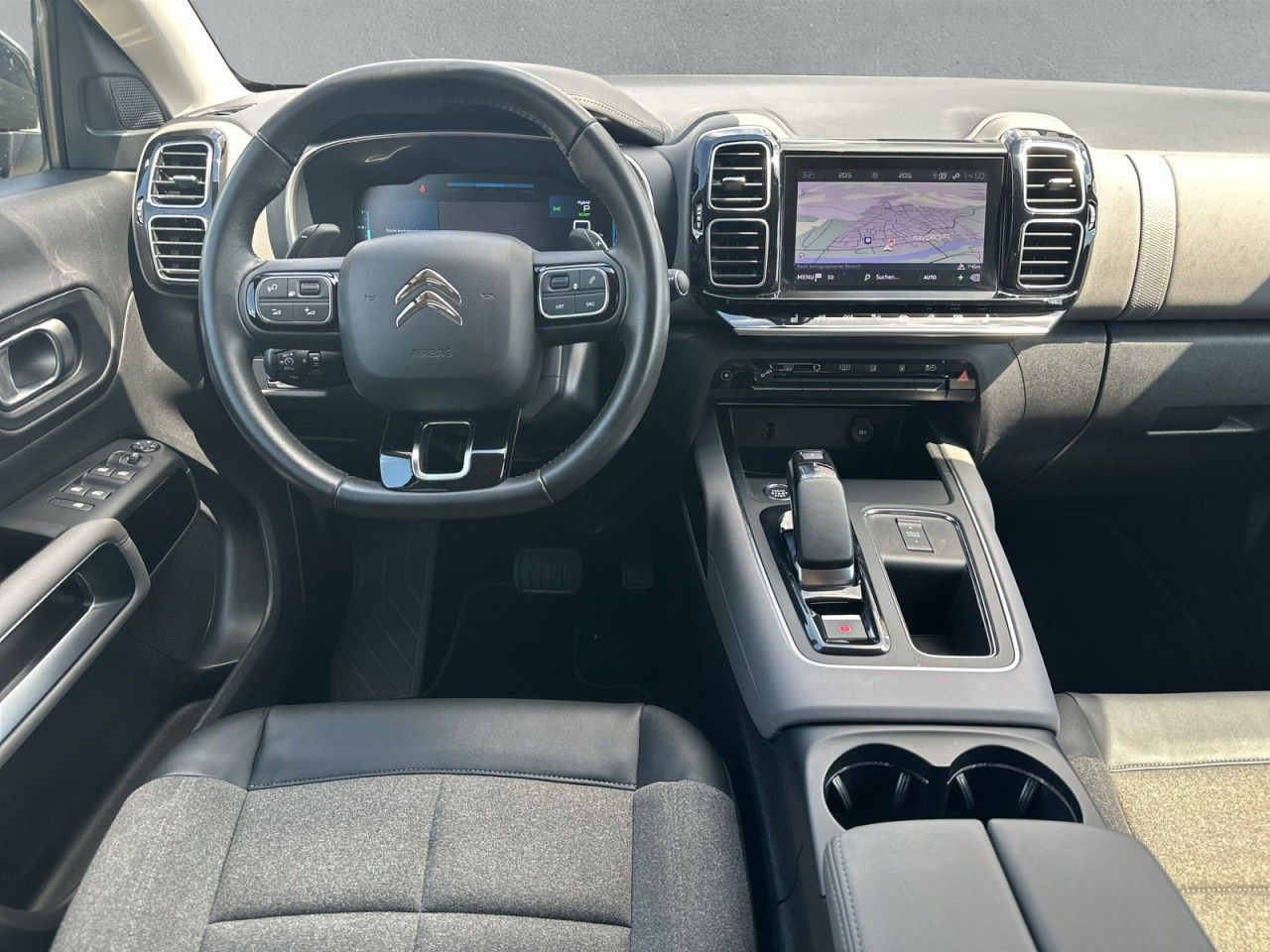 Fahrzeugabbildung Citroën C5 AIRCR C-SERIES PT 225 HYB-ACC-Cam* - mit KI generiert/bearbeitet