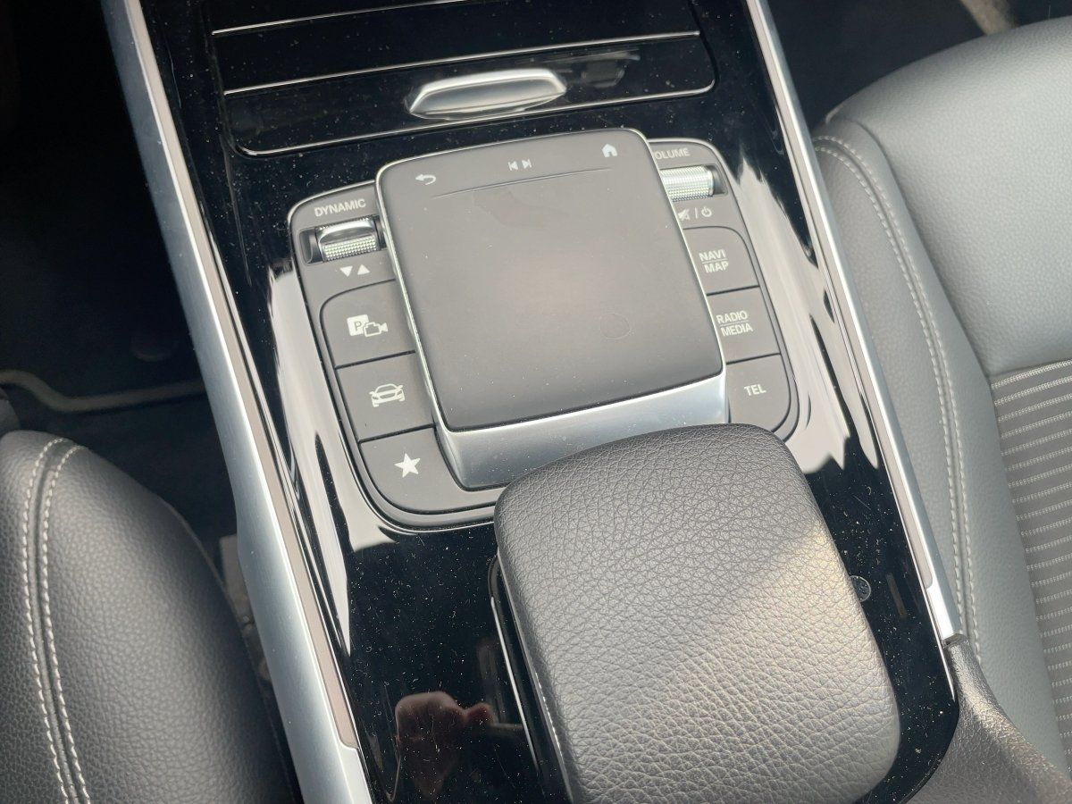 Fahrzeugabbildung Mercedes-Benz EQB 250 Progressive /Night/Totw/Navi/MBUX/PDC/LM