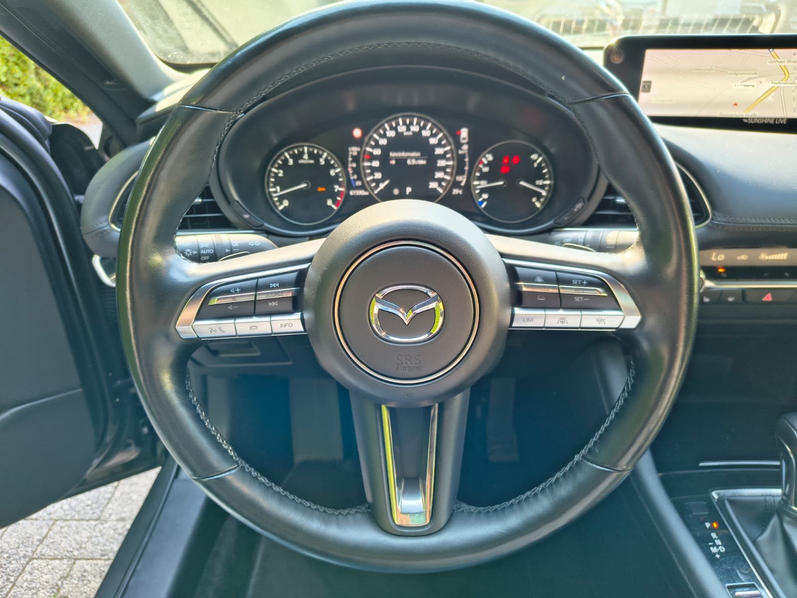 Fahrzeugabbildung Mazda 3 2.0 Auto. Selection LED+NAVI+SHZ+KAM+ACC+BOSE+