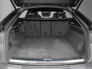 Audi Q8 - 12