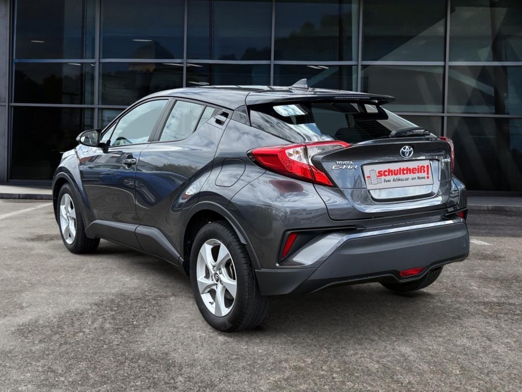 Fahrzeugabbildung Toyota C-HR Hybrid Flow