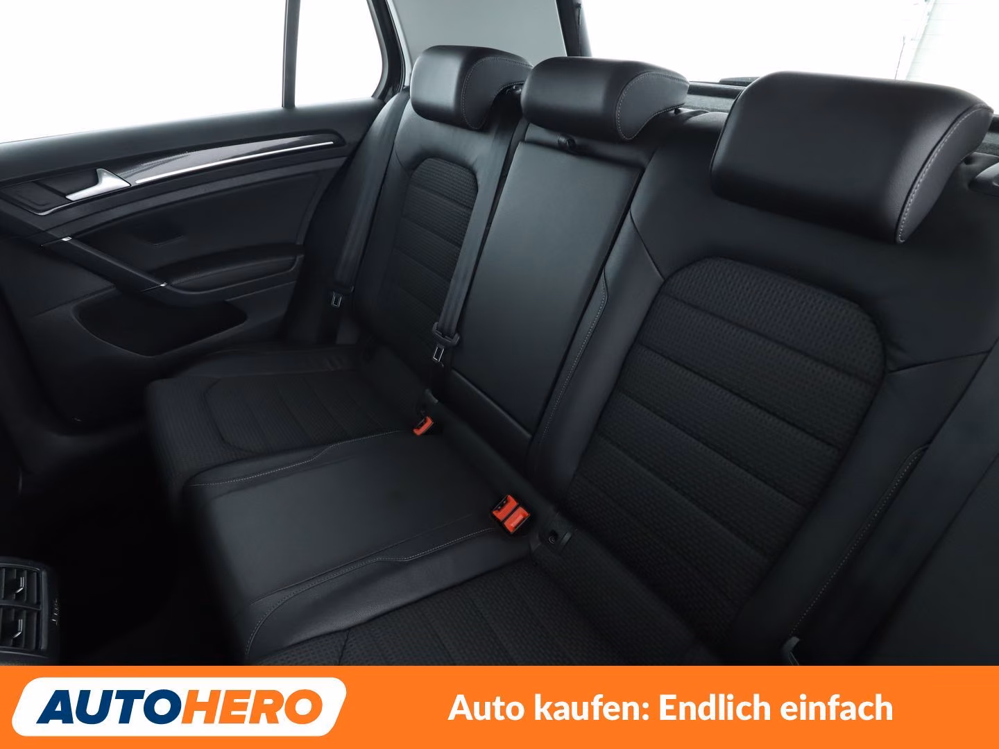 Volkswagen Golf VII 1.4 TSI Highline BMT Aut.*NAVI*XENON*