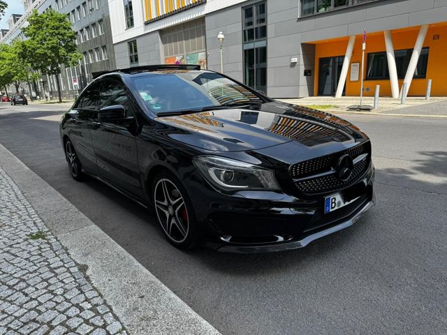 MERCEDES-BENZ Mercedes-Benz CLA 200 AMG Line, Pano, Rück...