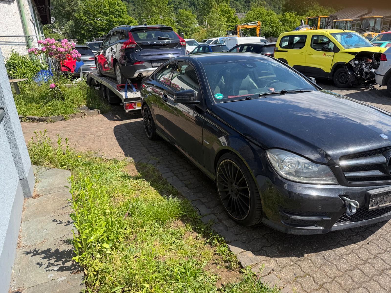Mercedes-Benz C 180 C Coupe C 180 CGI AMG Paket