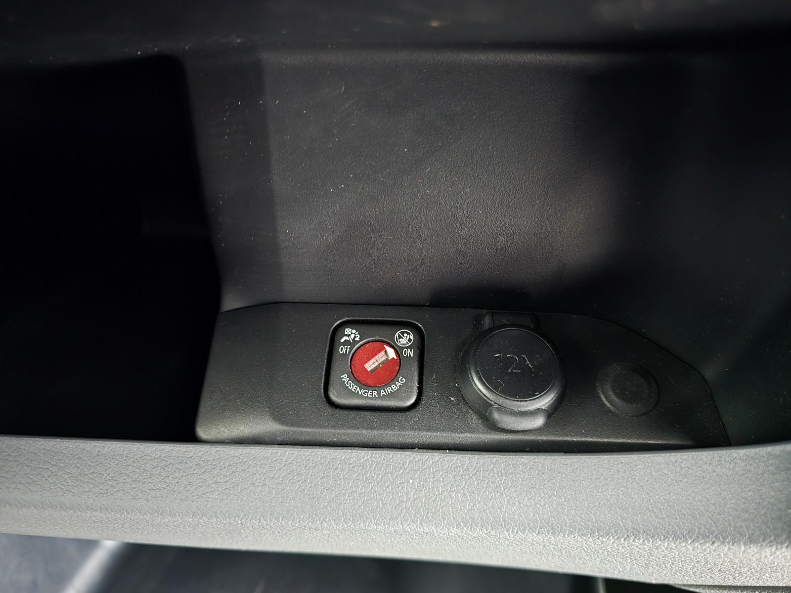 Peugeot Expert Kasten Premium|L2 H1|6 Sitzer|Kamera|1 HD