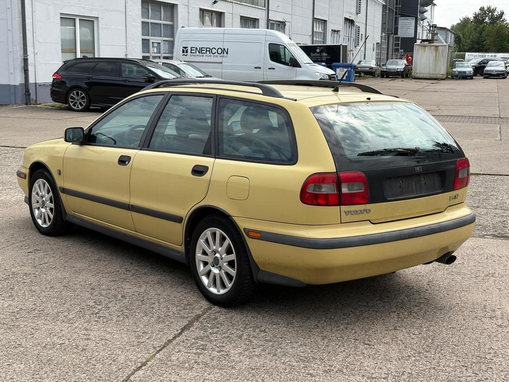 Volvo V40