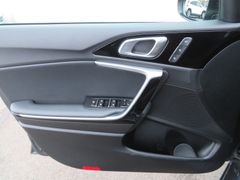 KIA cee'd Sportswagon 1.6 PHEV Platinum Edition LED KIA cee'd Sportswagon 1.6 PHEV Platinum Edition LED