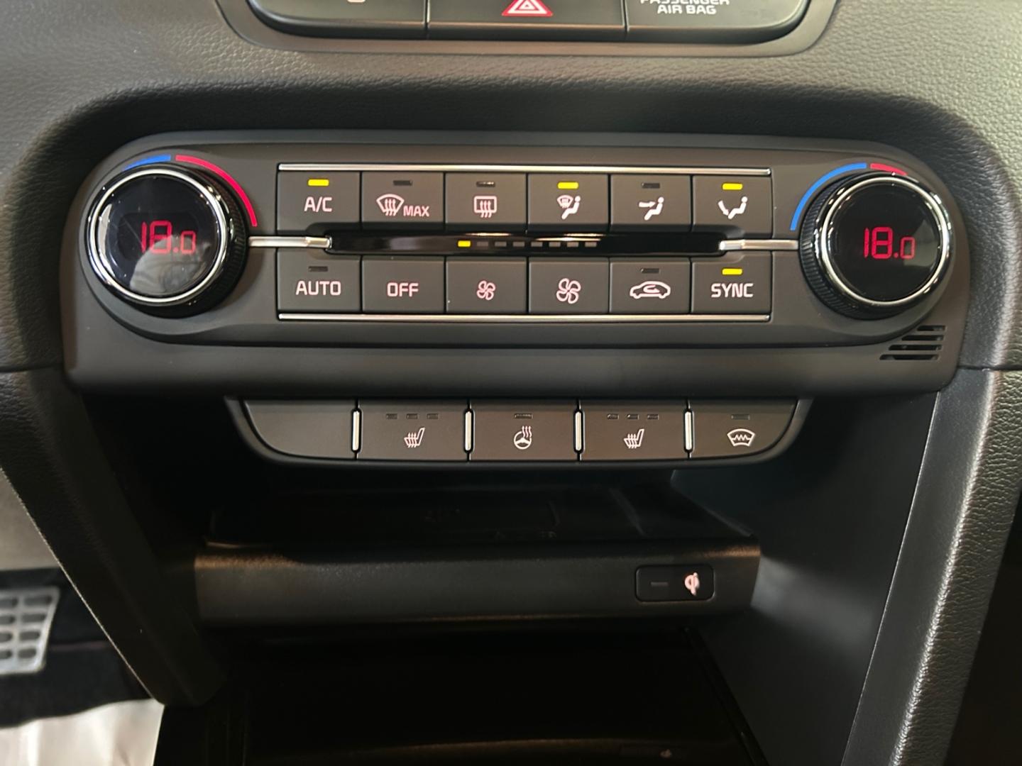 Kia ProCeed 1.6 T-GDI GT *Digi CP*Navi*JBL*CAM*SHZ*