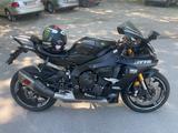 Yamaha YZF  R1 - YAMAHA R1