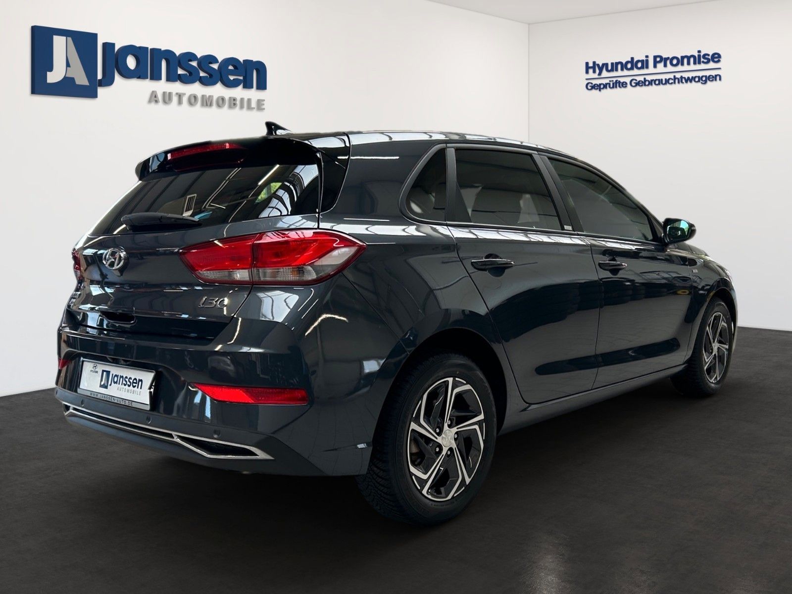Fahrzeugabbildung Hyundai i30 FL  INTRO EDITION Panoramadach