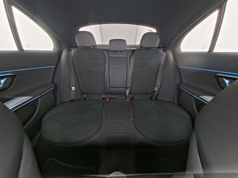 MERCEDES-BENZ E-Class 2025