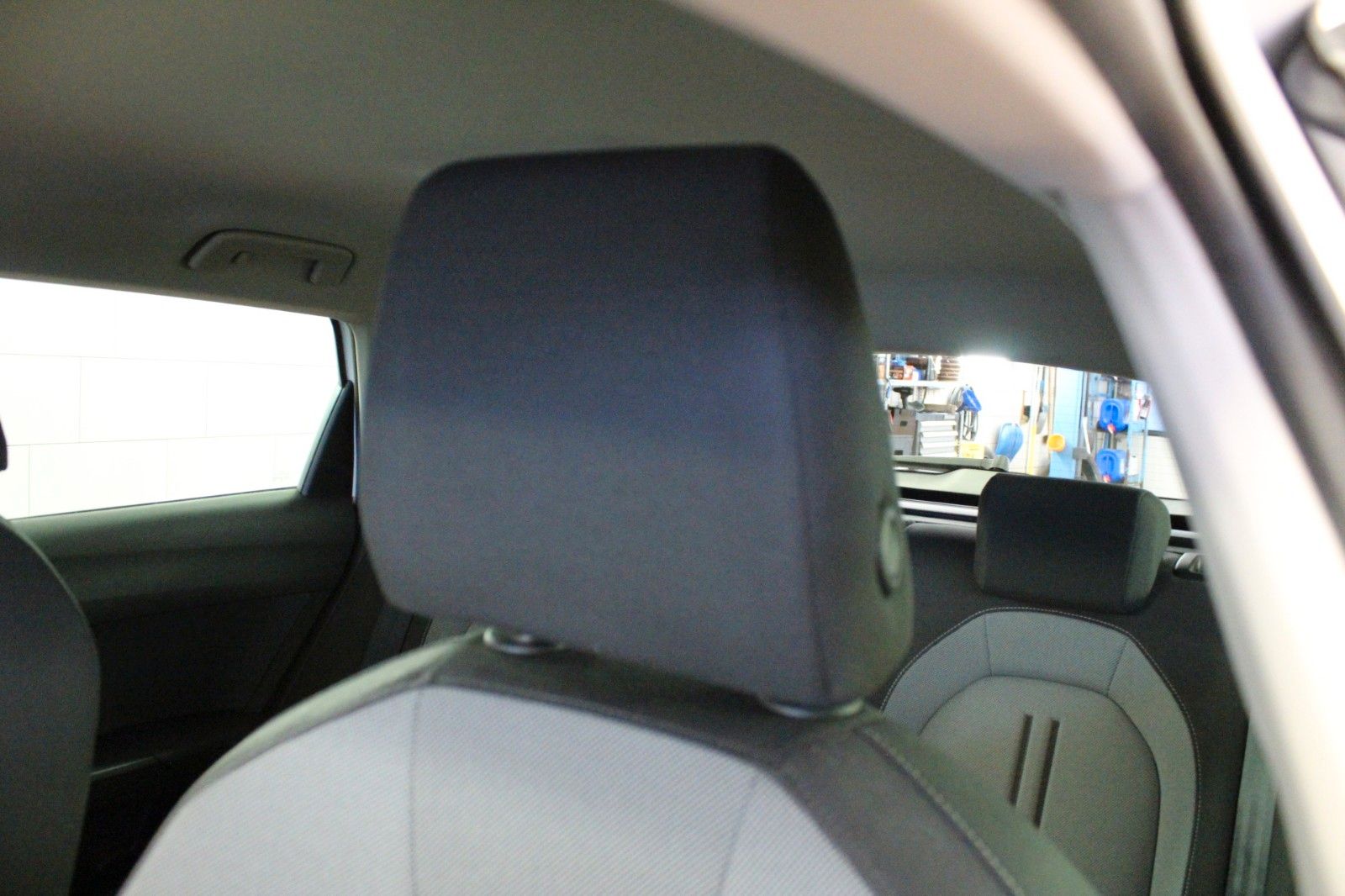 Fahrzeugabbildung SEAT Leon Sportstourer 1.5 Style DSG Automatik