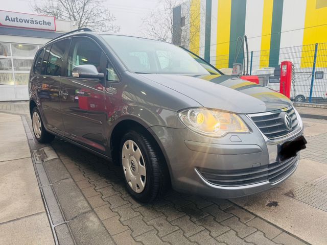 Volkswagen Touran Trendline TSI, Klima, AHK, Sitzheizung