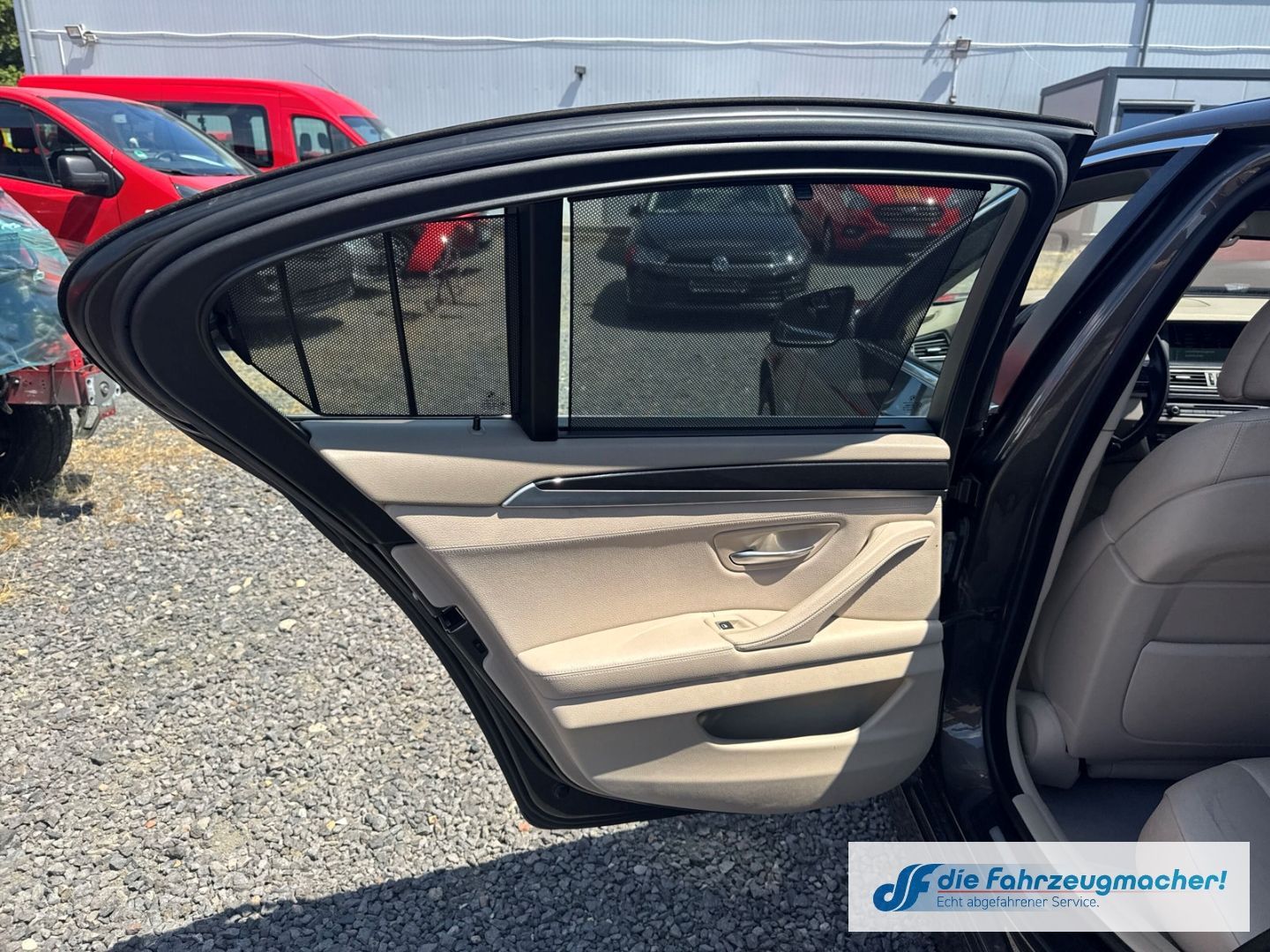Fahrzeugabbildung BMW 523 i AHK-el. klappb. Navi Soundsystem *EXPORT