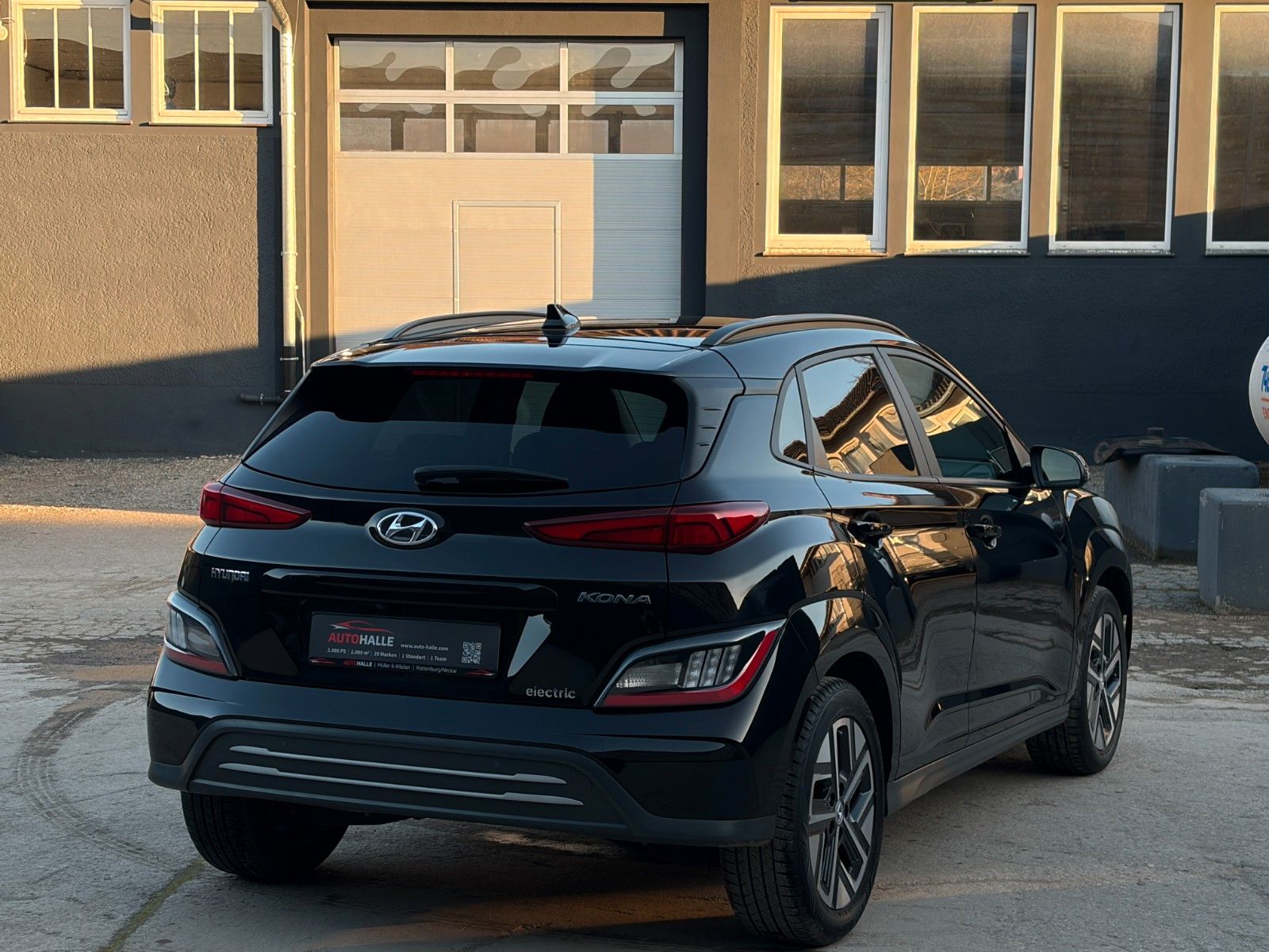 Fahrzeugabbildung Hyundai Kona Elektro TREND 2WD ACC CAM CarPlay LHZ SHZ