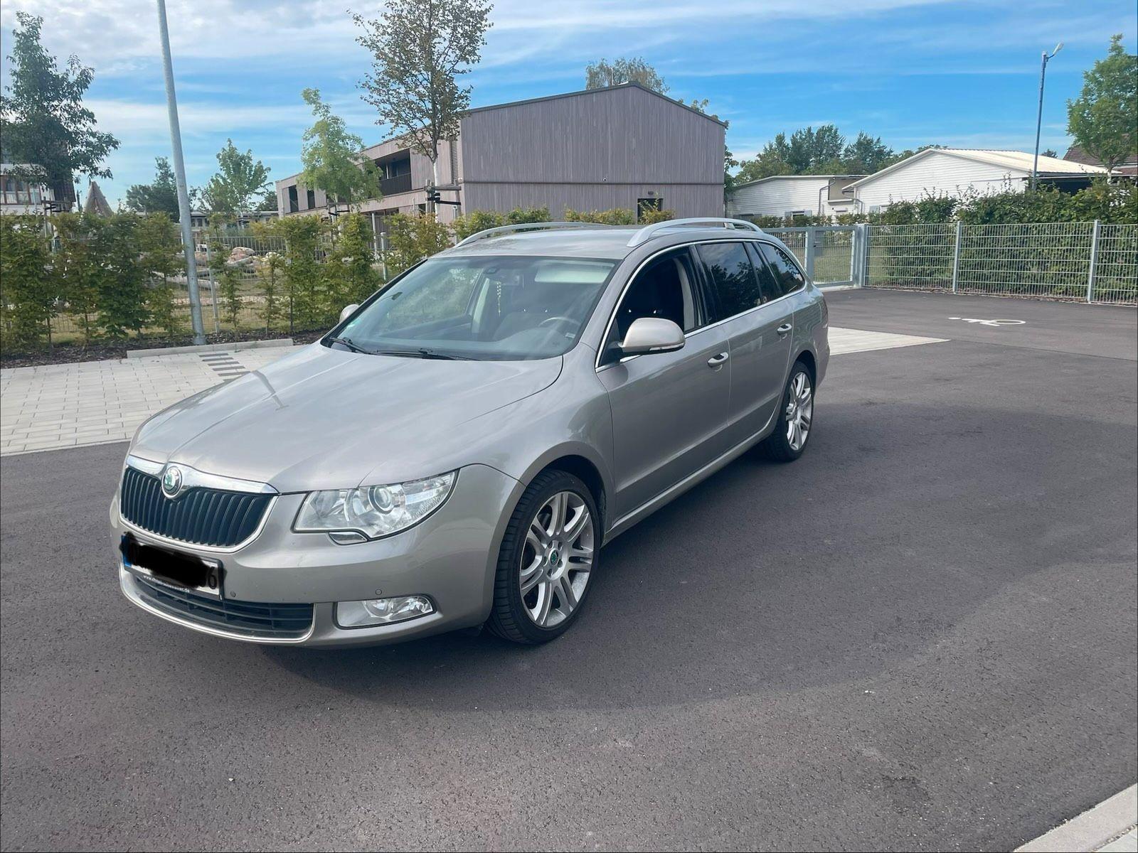 Skoda Superb 2012 — photo 6