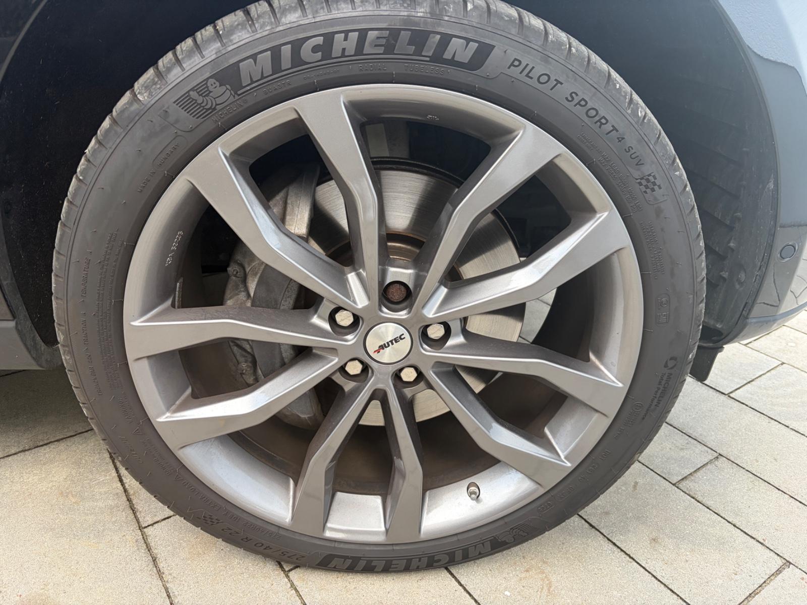 Range Rover Vogue 4.4 SDV8 340 ch • 76 500 km • Toit pano • Meridian • Caméra 360° • Sièges ventilés • 22"