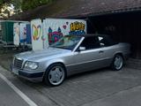 Mercedes-Benz 300 CE 24V A124 W124 - Mercedes-Benz E 300: 24v