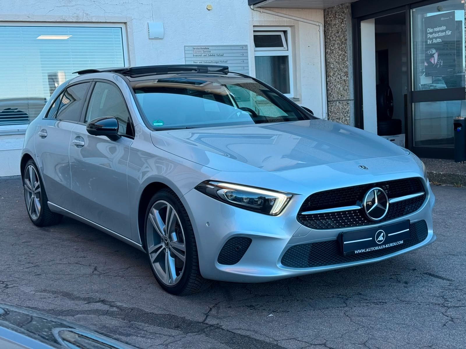 Mercedes-Benz A250 4M PANO ACC MULTIBEAM 360° MEMORY BURMESTER foto 4