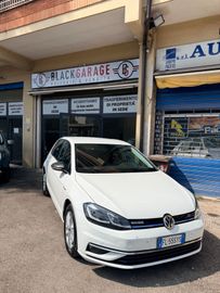 Volkswagen Golf - 5