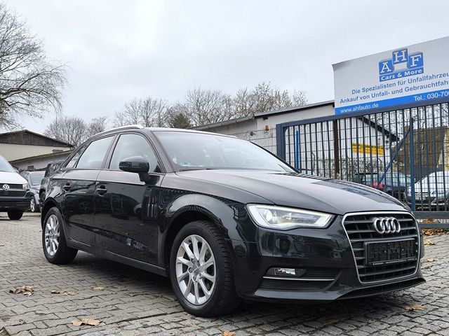 Audi A3 attraction NAVI CLIMATR. PDC