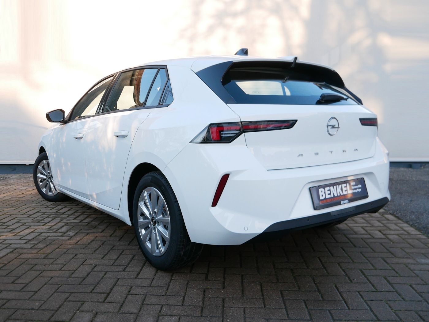 Fahrzeugabbildung Opel Astra -L 1.2T Enjoy LED Klimaautomatik PDC ALU