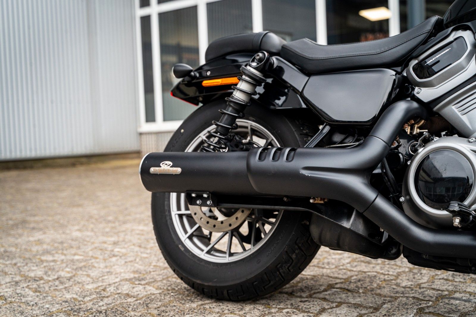 Fahrzeugabbildung Harley-Davidson RH975S Nightster Special - Jekill & Hyde -