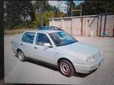 Volkswagen VW Vento GLX 1.8 ADZ 90 PS silber mit HU b... - Volkswagen Vento: 1.8