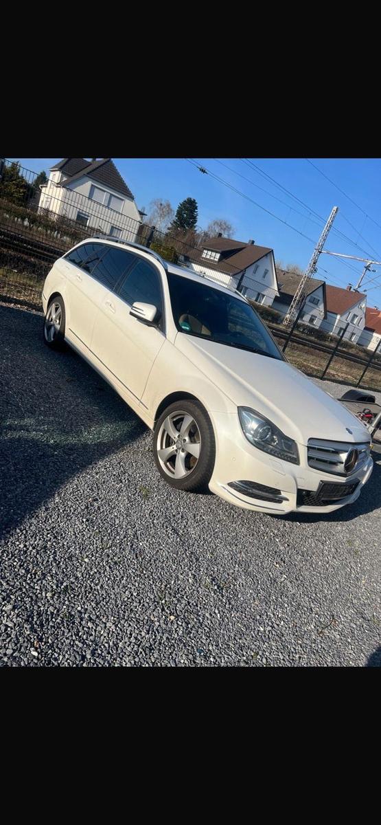 Mercedes-Benz C350, 2012