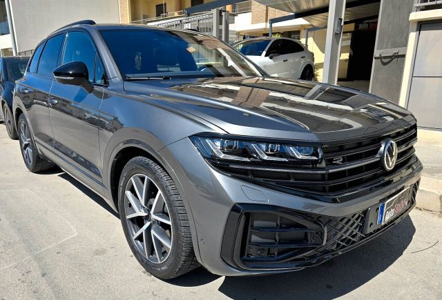 Другие VOLKSWAGEN TOUAREG 3.0 TDI 286cv R-LINE RESTYLIN