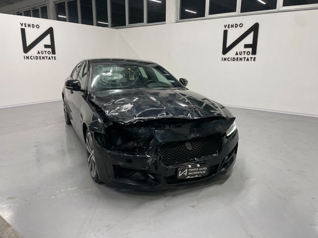 Jaguar XE 2.0 D TURBO 180CV R-SPORT CAMBIO AUTOMATICO