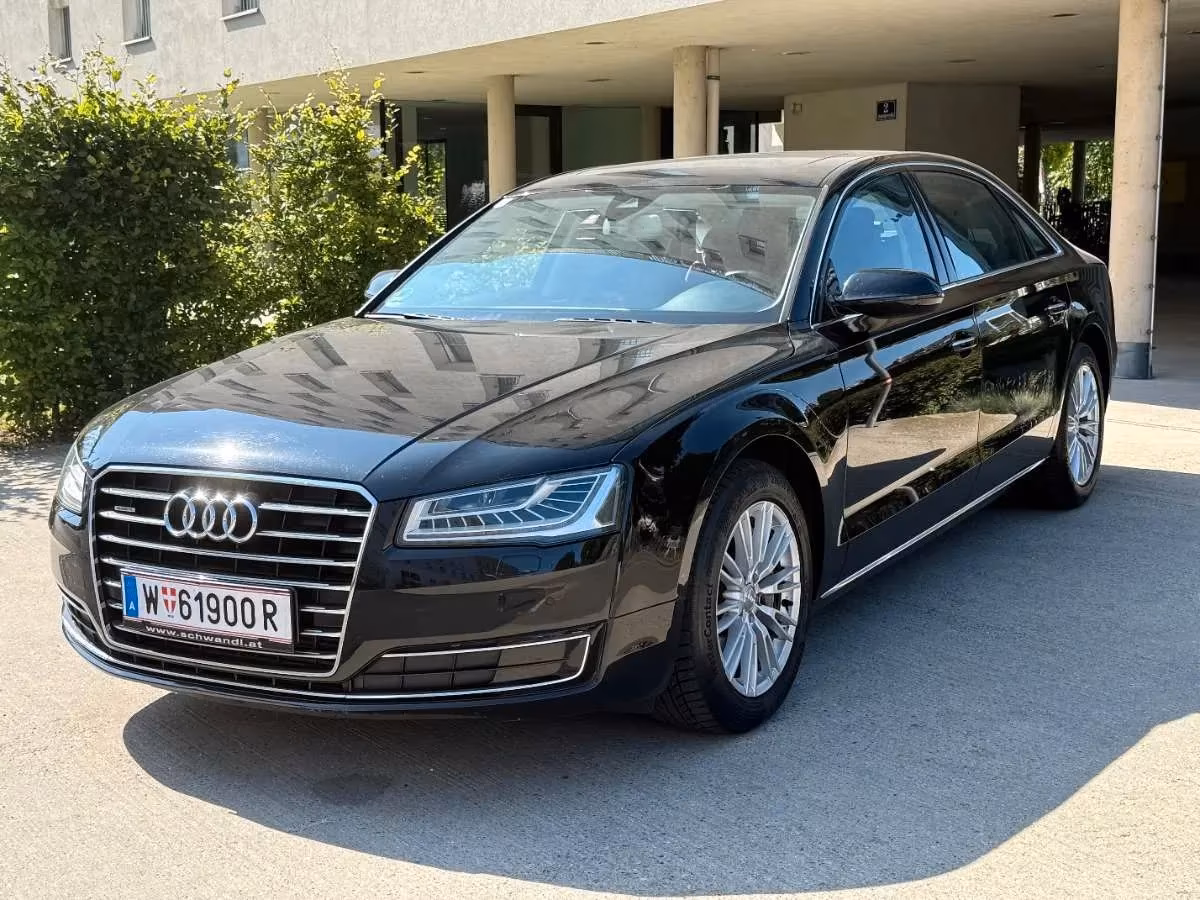 Audi A8 LONG 3.0 TDI tiptronic quattro AUDI SERVICEBU