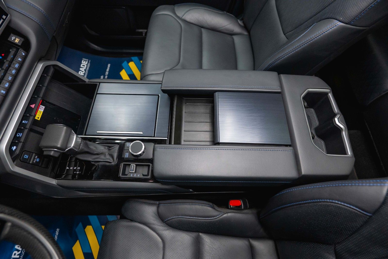 Fahrzeugabbildung Toyota Tundra PLATINUM 3.4L V6 4x4 *100%Options*19%VAT*