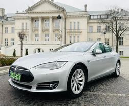 Tesla Model S P90D P