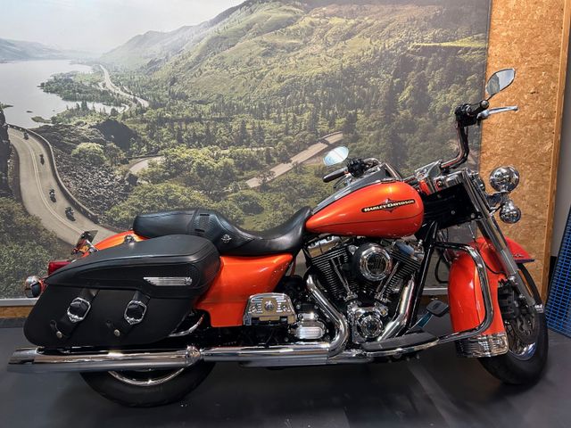 Harley-Davidson | FLHRC Road King Classic | Tequila Sunrise