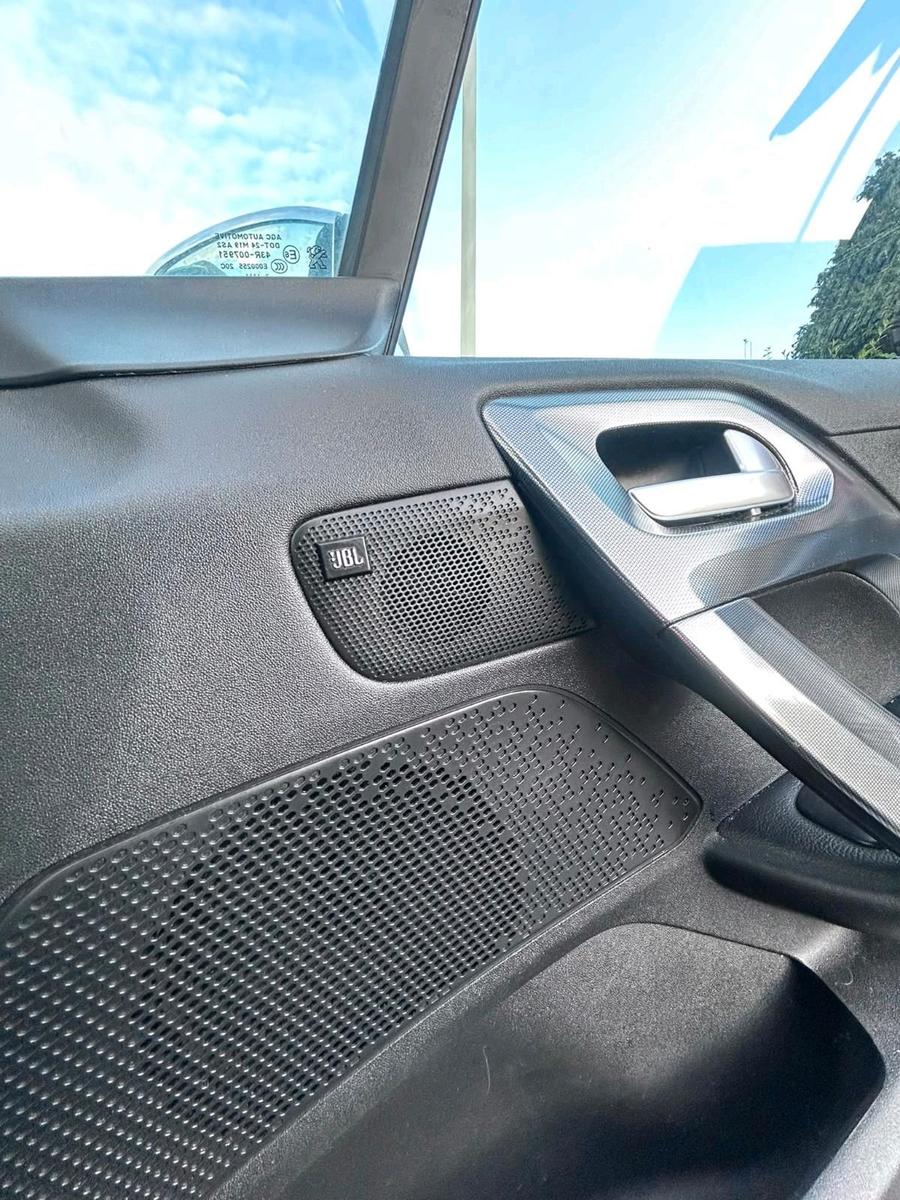 Peugeot 2008 2013 — photo 12