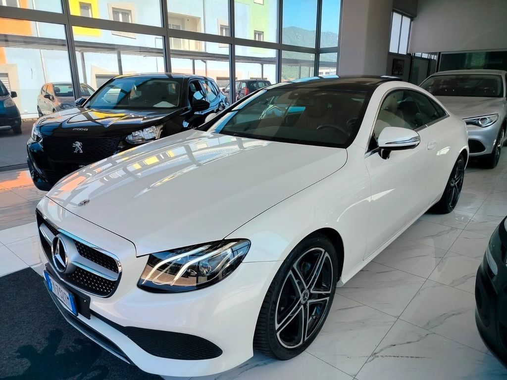 Image of Mercedes-Benz E 220
