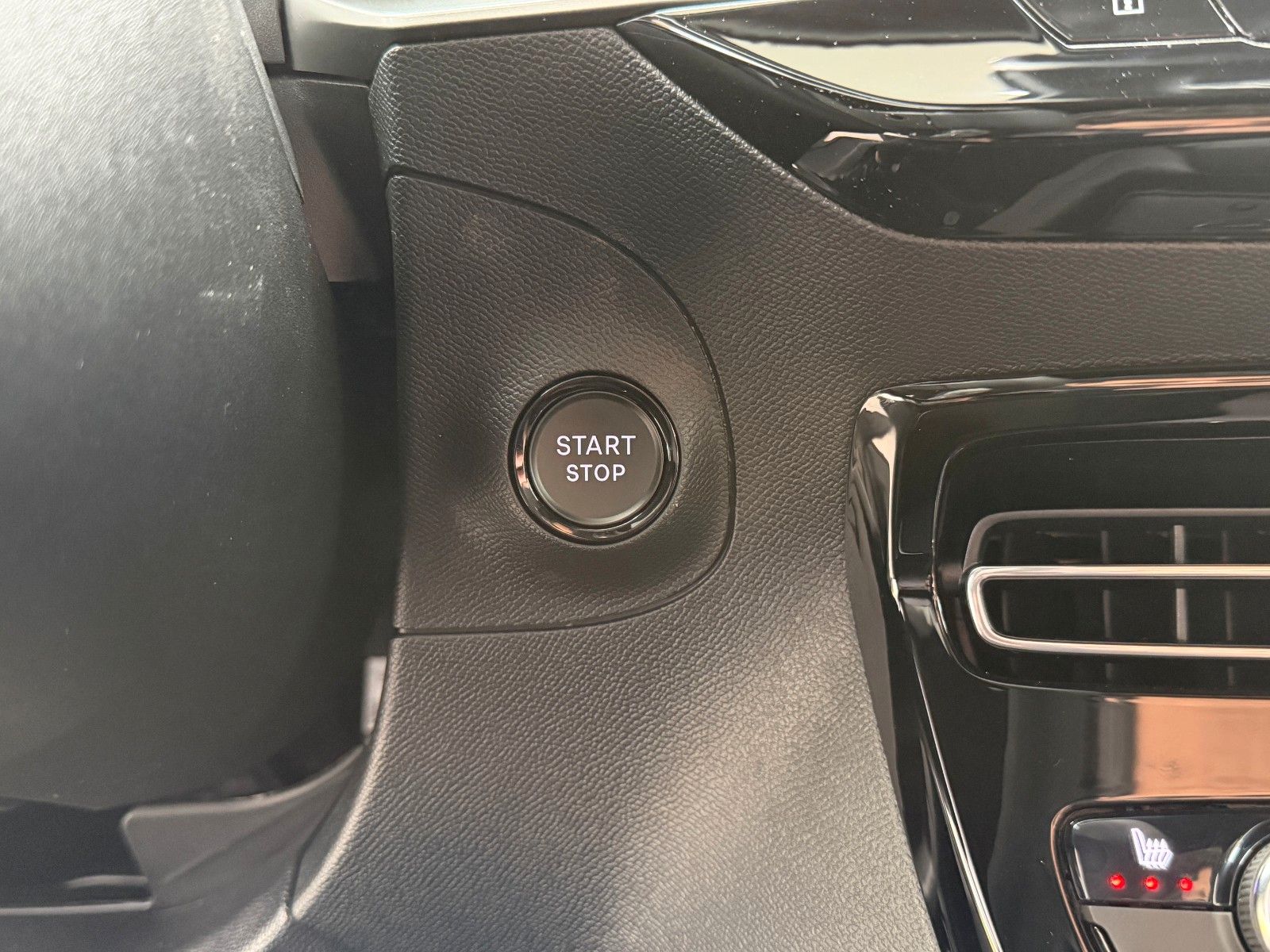 Fahrzeugabbildung Opel Mokka-e GSE 54kWh 280PS Matrix/Kamera!