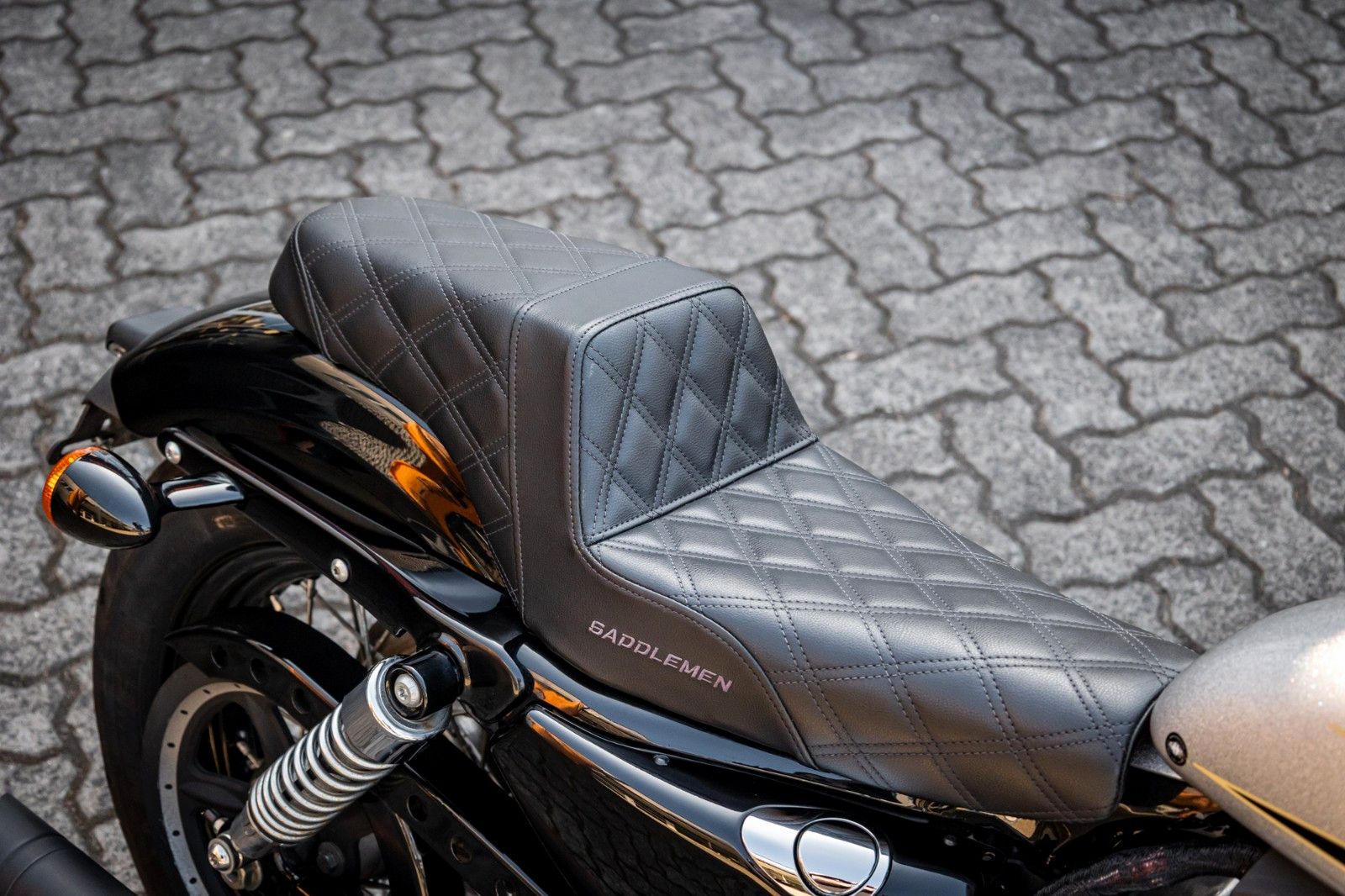 Fahrzeugabbildung Harley-Davidson XL1200X SPORTSTER FORTY-EIGHT - Remus -
