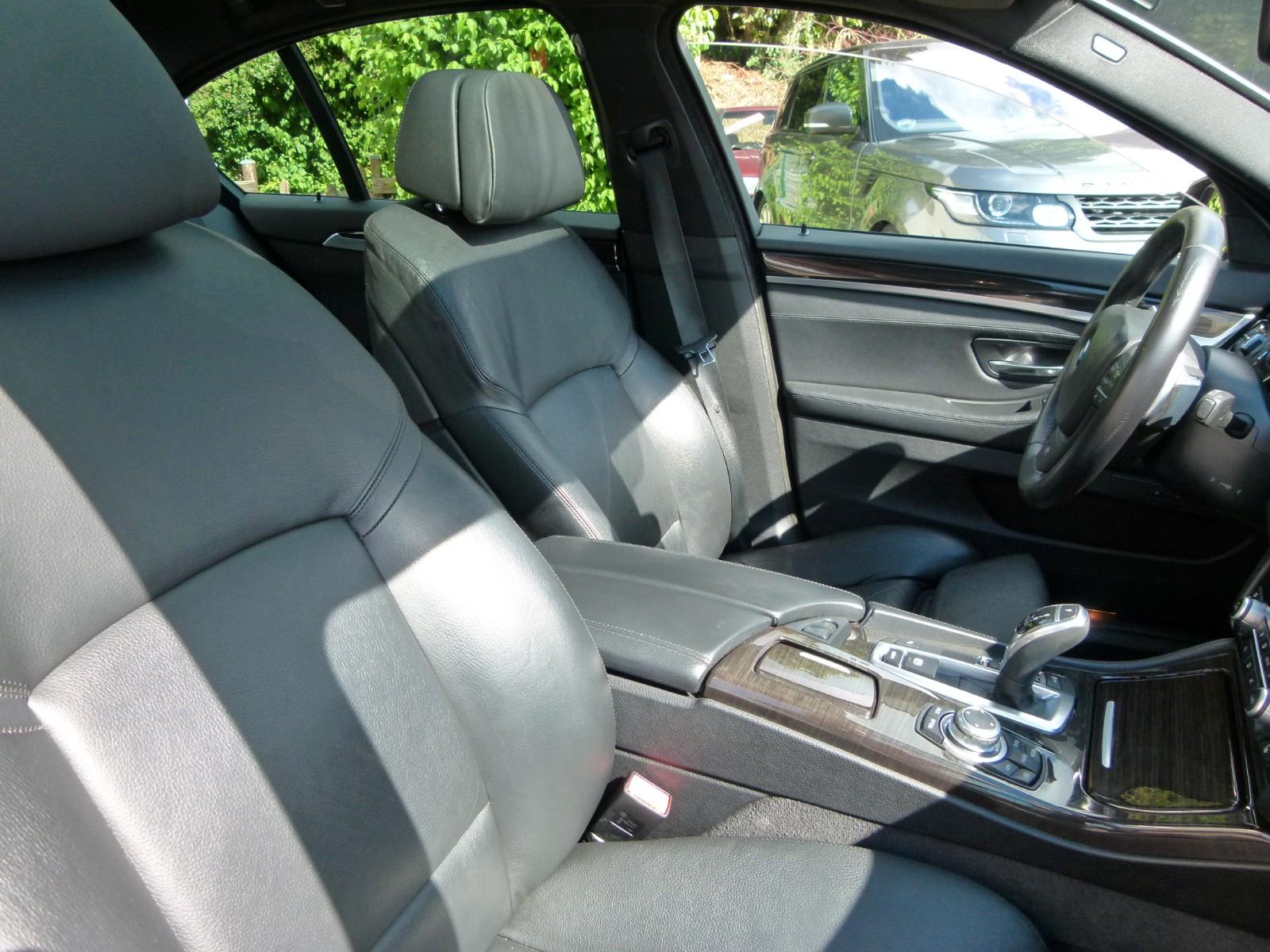 BMW 530d Automatik*M-Paket*HeadUp*Leder*Navi*Xenon*