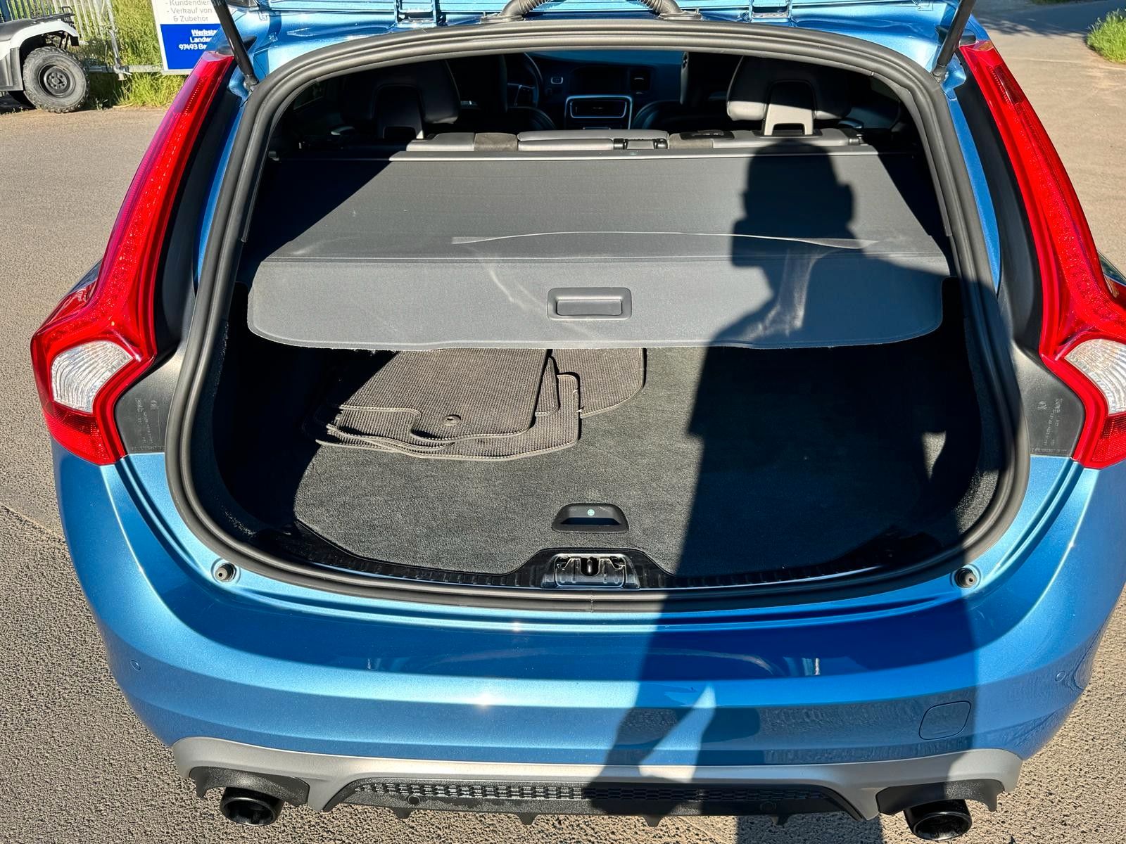 Volvo V60 Kombi R-Design*Navi*Kamera*LED* foto 15