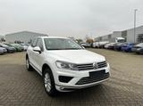 Volkswagen Touareg 3.0 V6 TDI SCR Exclusive BMT Terrain... - VW Touareg Gebrauchtwagen in Hamburg