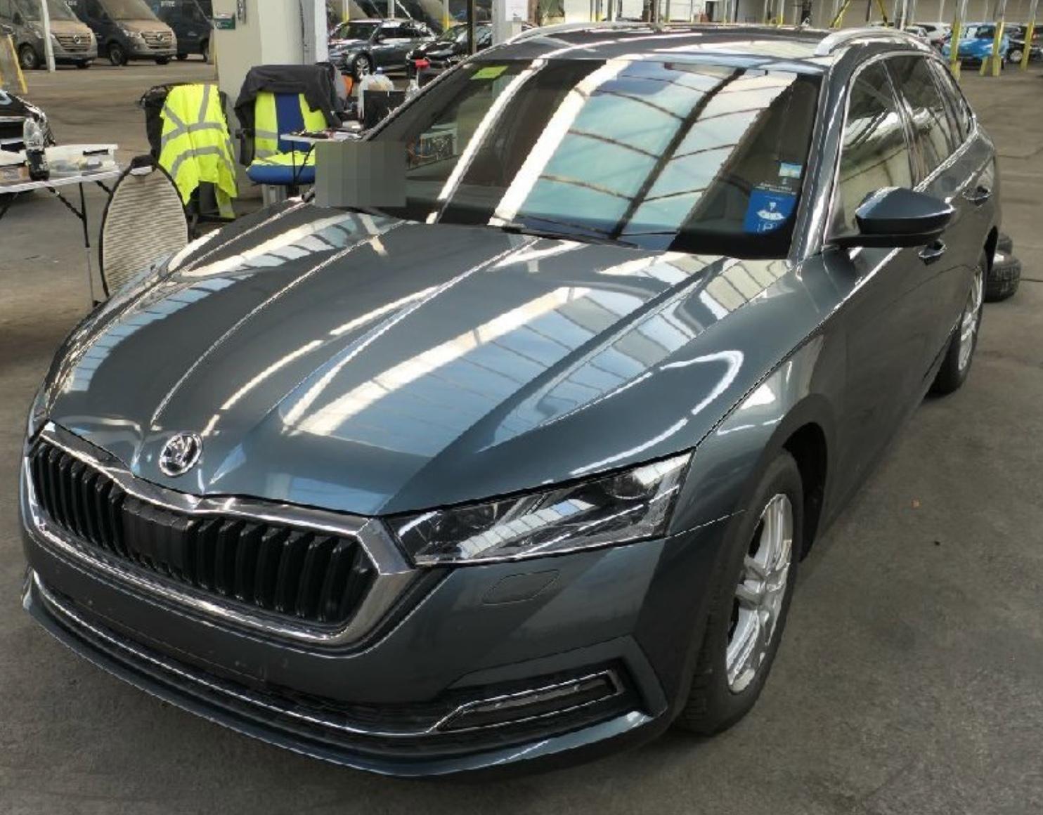 Skoda Octavia Combi First Edition Aut/Matrix/13800nett