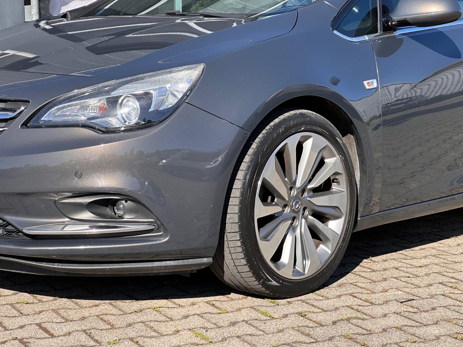 Opel Cascada Edition 19" - Entertainment System