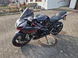 Suzuki GSX R750 - SUZUKI GSX R 750