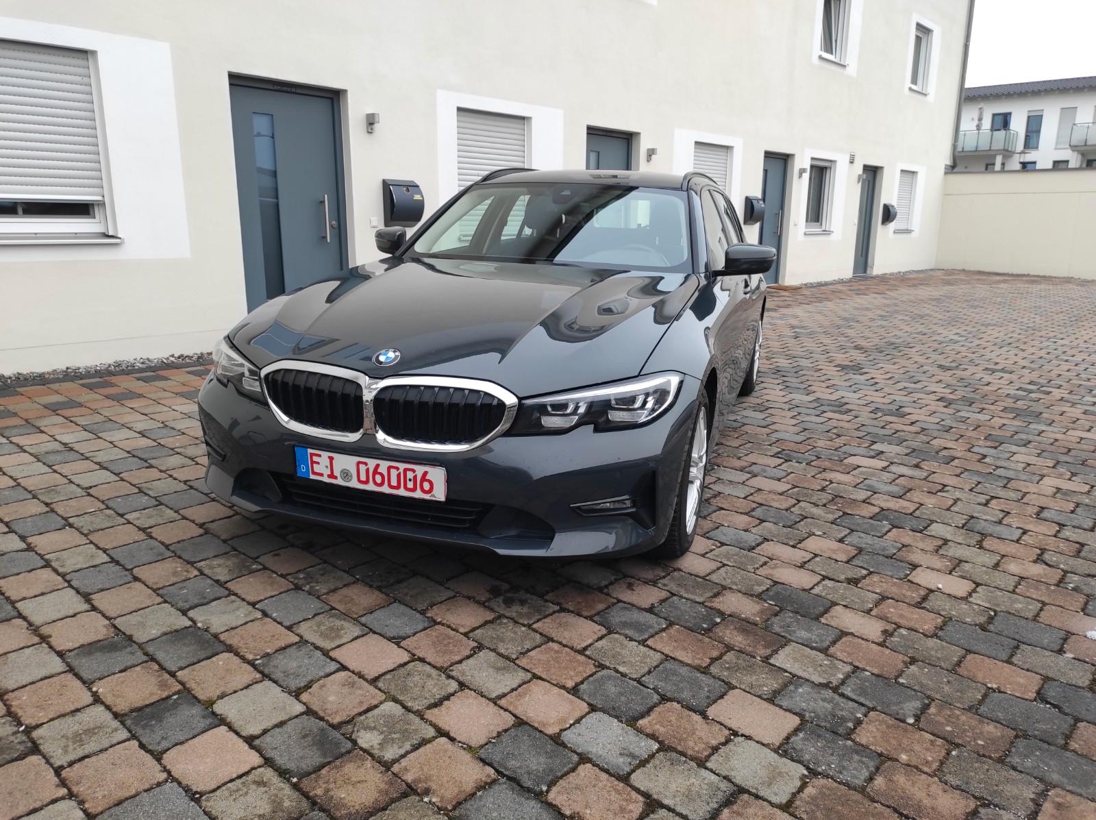 BMW 320 3 Touring 320 d xDrive.Auto/Navi/LED/