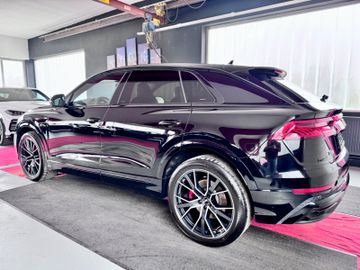 Audi Q8 - 8