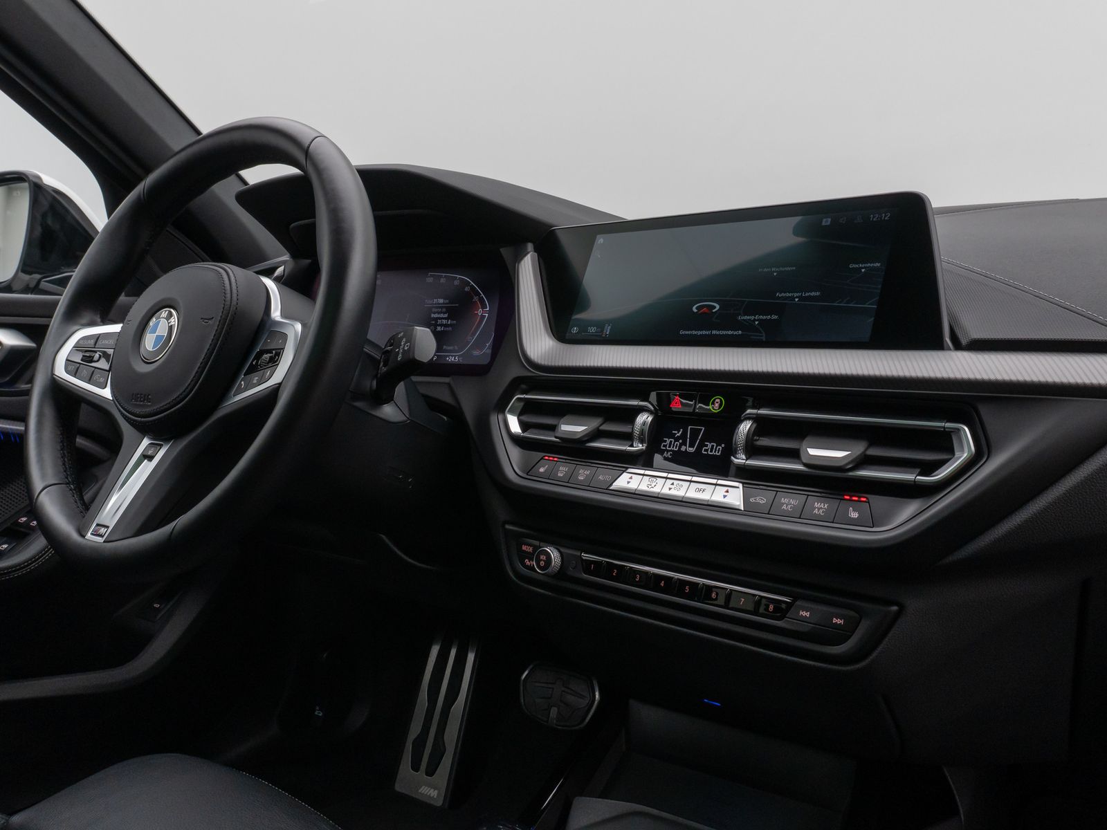 Fahrzeugabbildung BMW 120i M Sport Panoram Kamera DAB HiFi Komfort 19"